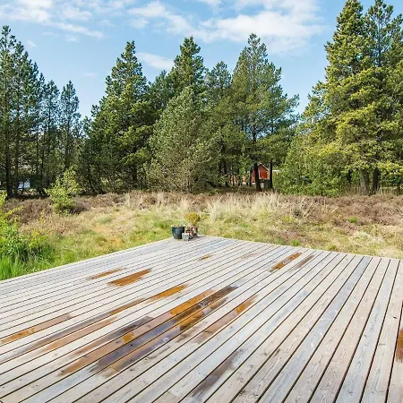度假居 6 Person Holiday In R M